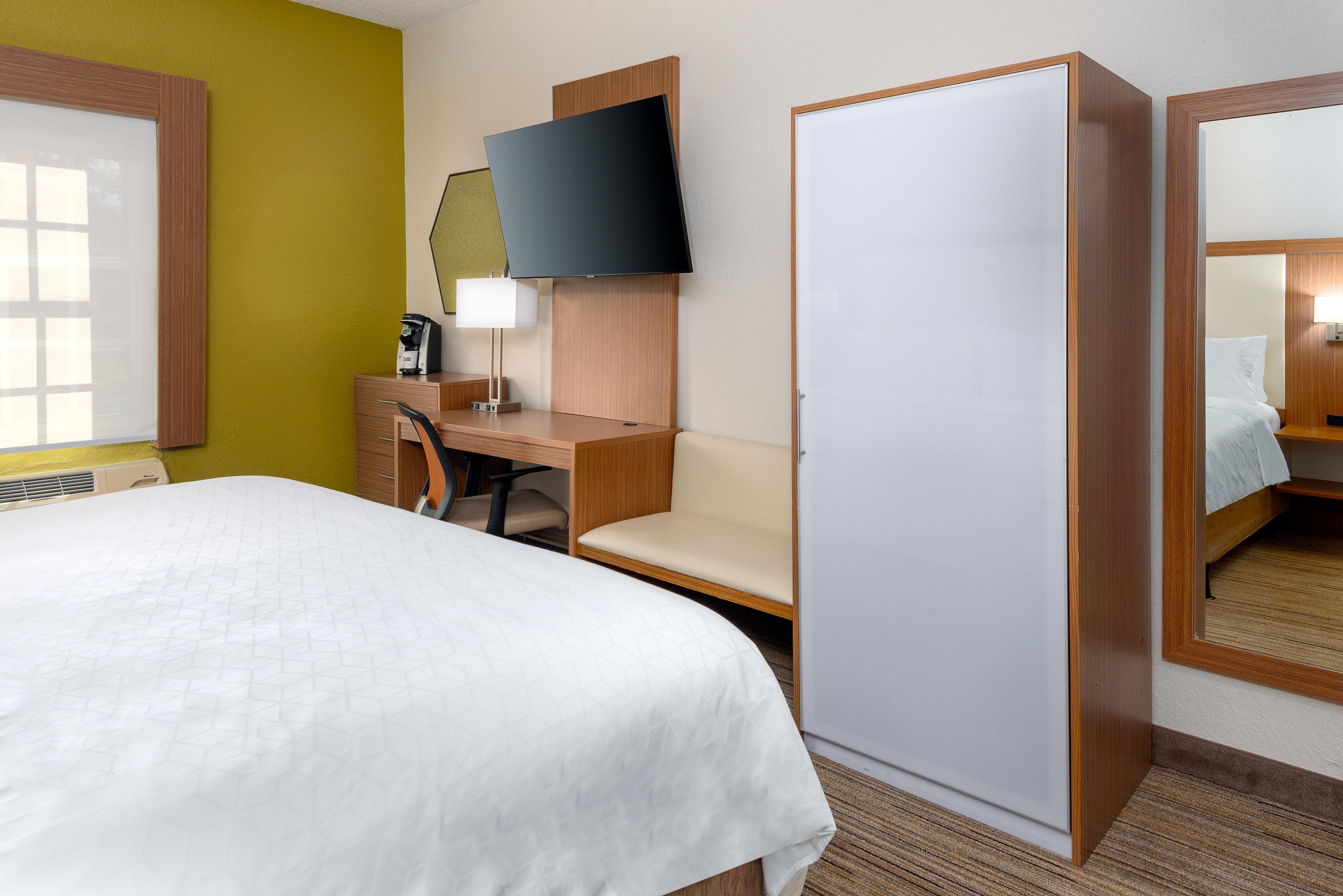 Holiday Inn Express Hotel & Suites Bonita Springs/Naples By Ihg Exterior foto